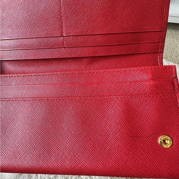 Prada Large Saffiano Leather Wallet in Red - Picture 4 of 4